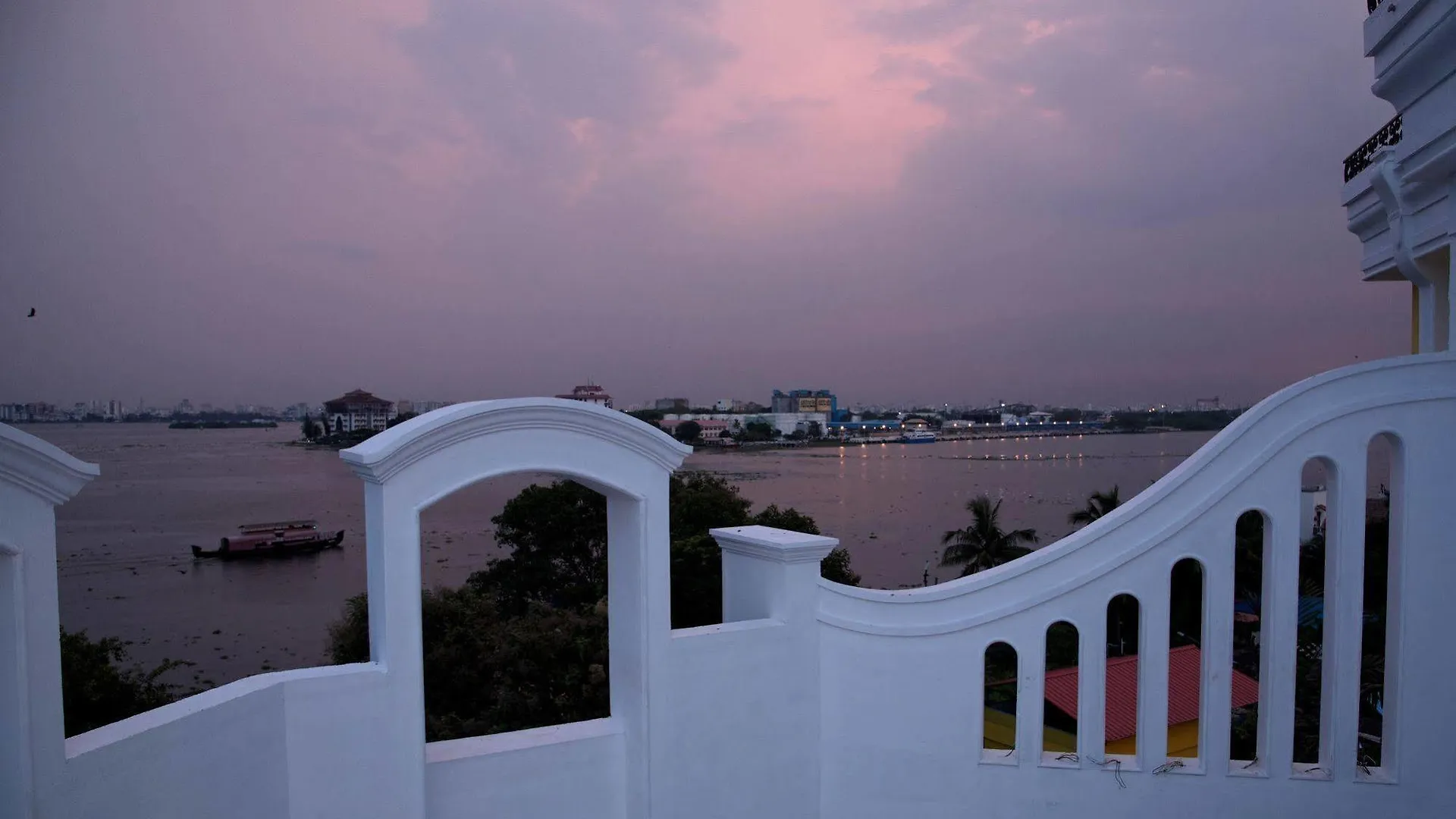 Fragrant Nature Kochi - A Five Star Classified Hotel 5*,