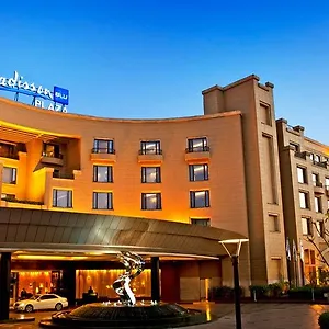 מלון Radisson Blu Plaza Delhi Airport ניו דלהי