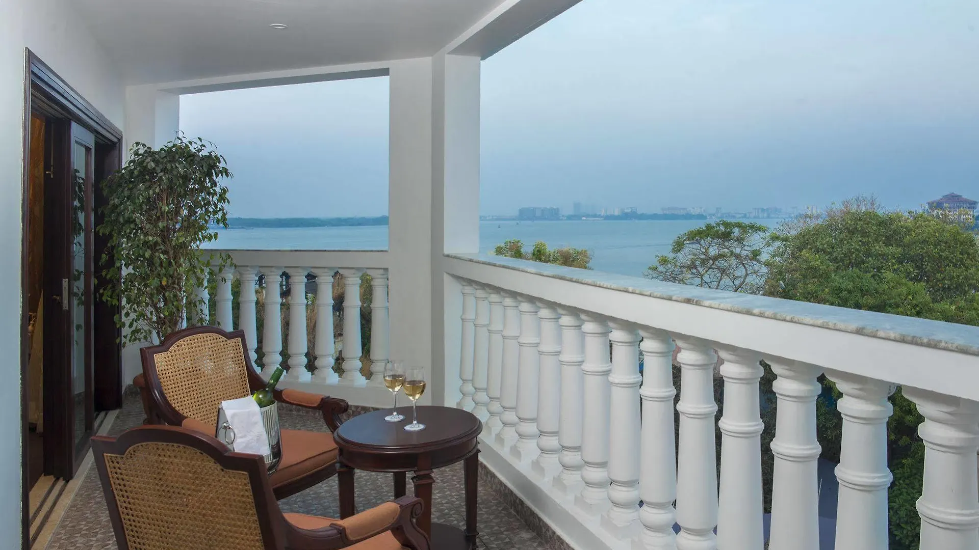 *****  Fragrant Nature Kochi - A Five Star Classified Hotel India